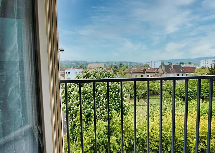 Comme A La Maison Entre Fontainebleau Et Moret Sur Loing